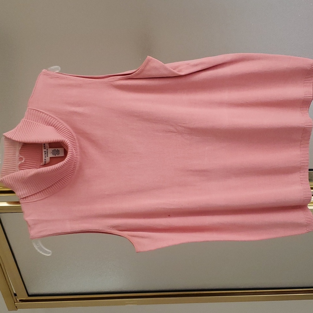 Sleeveless Josephine Chaus top; peach colored